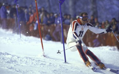 phil-mahre-vault-slalom-sarajevo-olympics.jpg